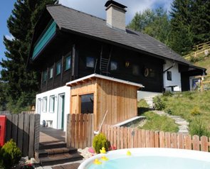 Nahaufnahme Ferienhaus "Glühwürmchenhütte"